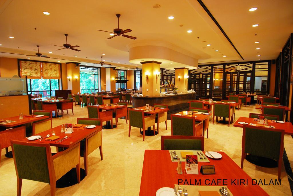 Le Grandeur Hotel Balikpapan Exterior photo