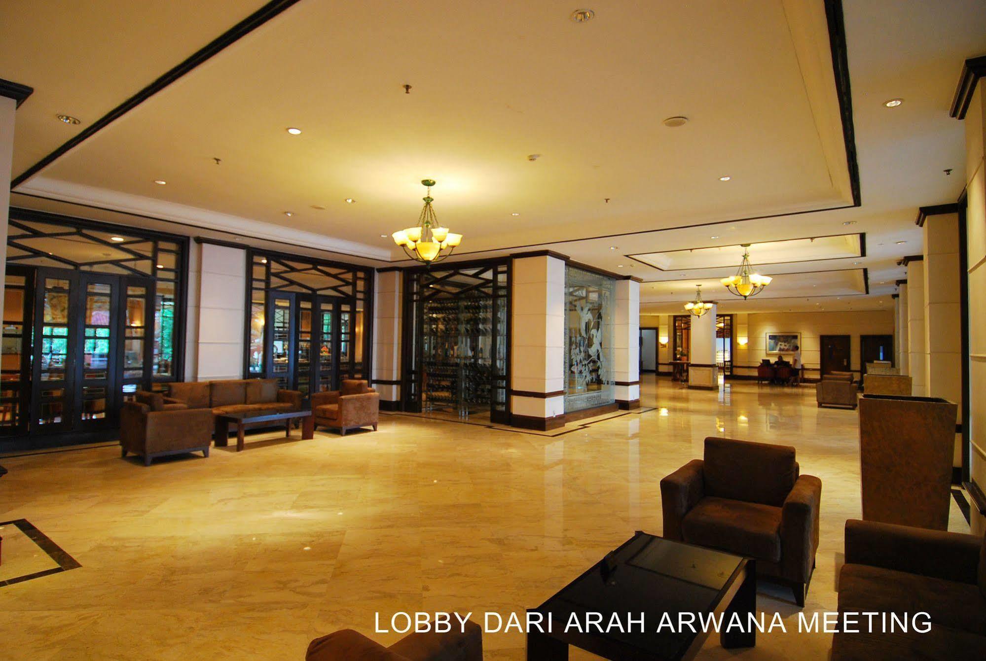 Le Grandeur Hotel Balikpapan Exterior photo