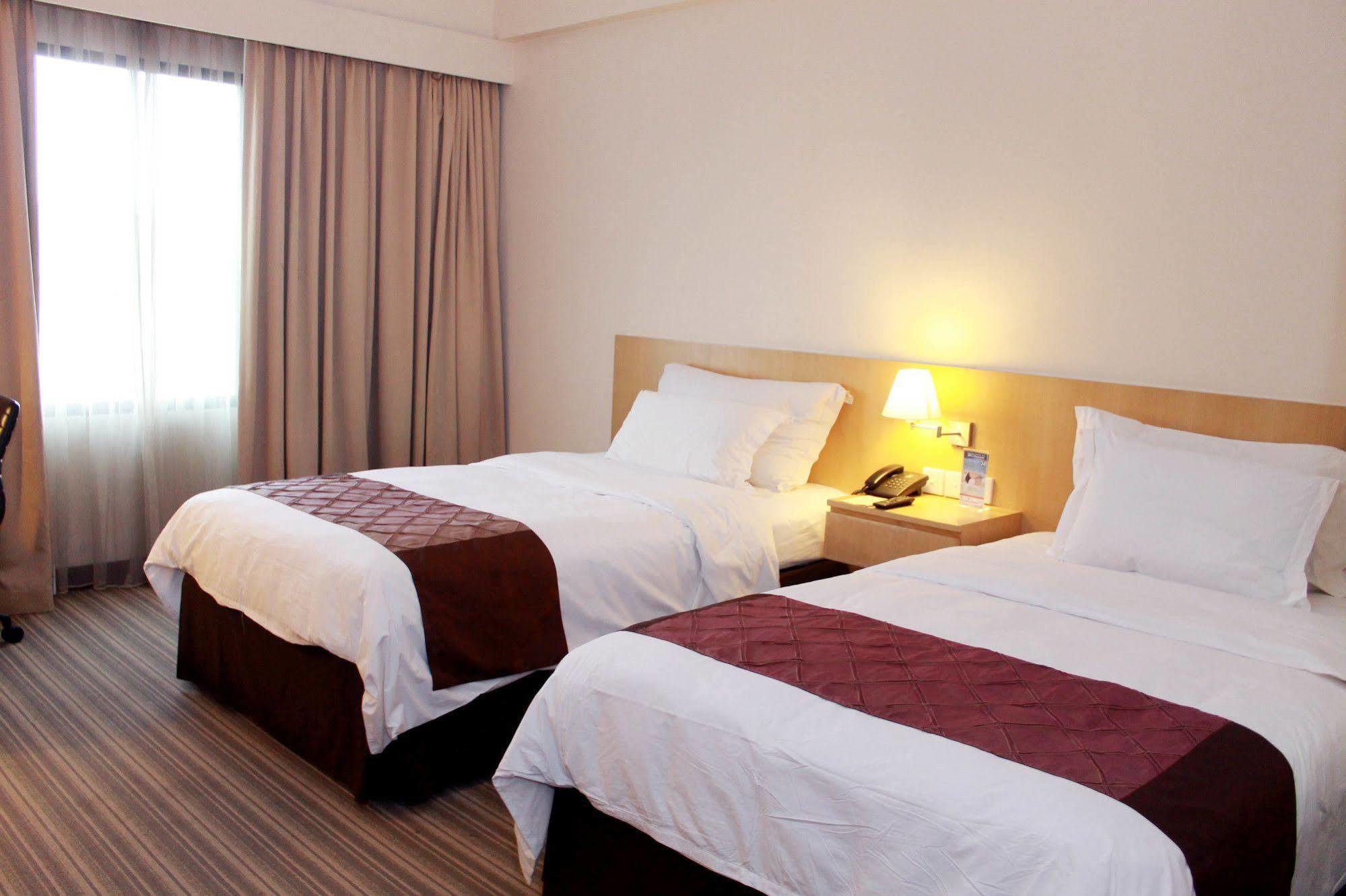 Le Grandeur Hotel Balikpapan Exterior photo