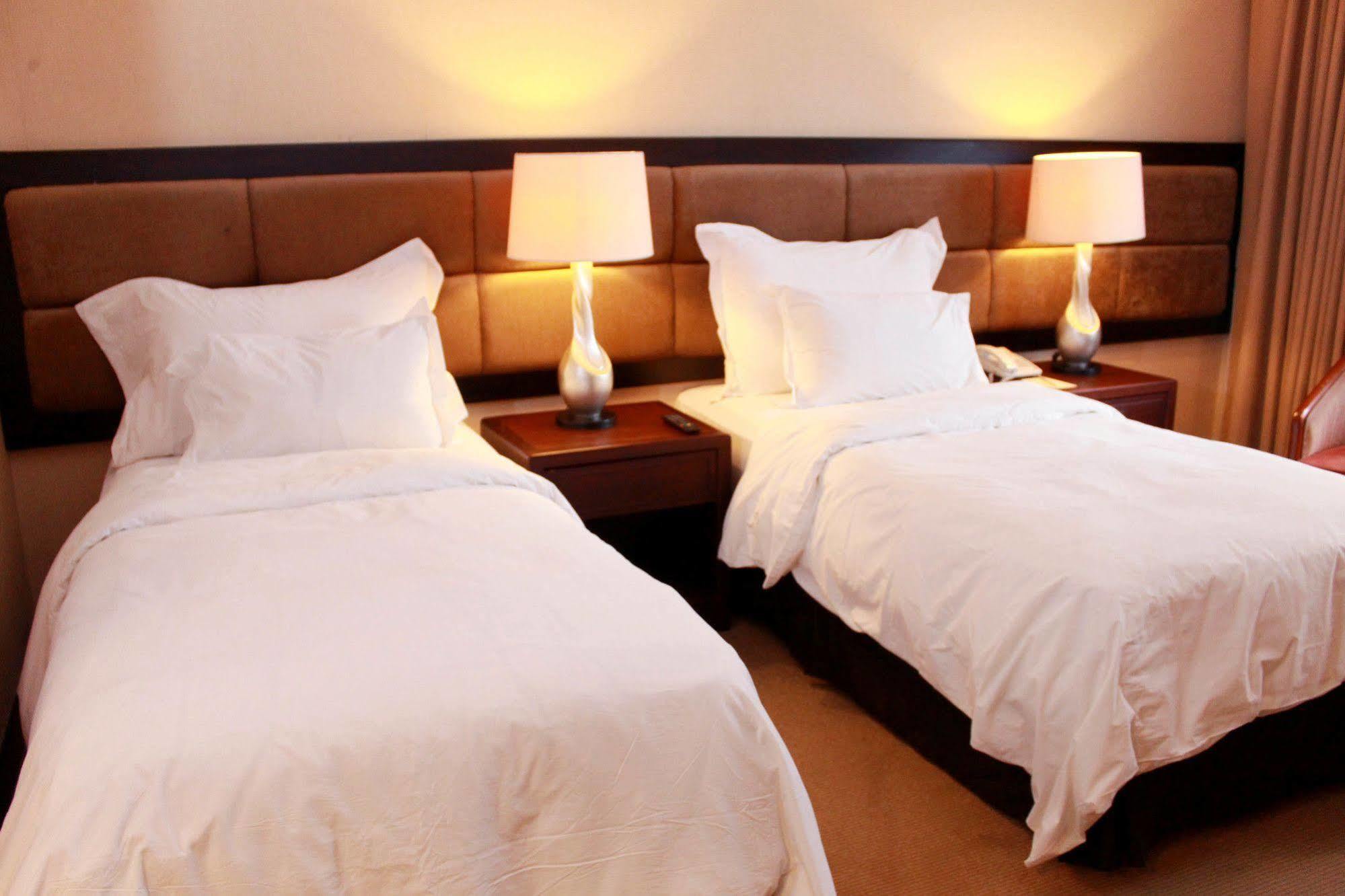 Le Grandeur Hotel Balikpapan Exterior photo