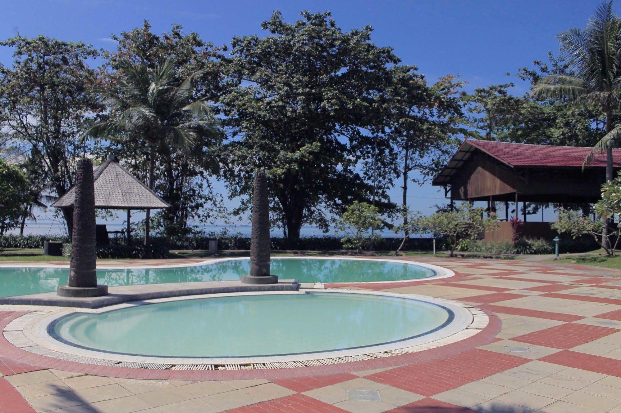 Le Grandeur Hotel Balikpapan Exterior photo